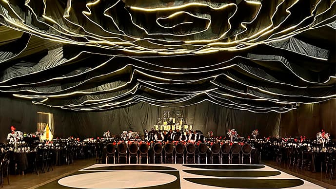 Entelado con diseño y luz neon, en Salón los Olivos de Arandas, Jalisco